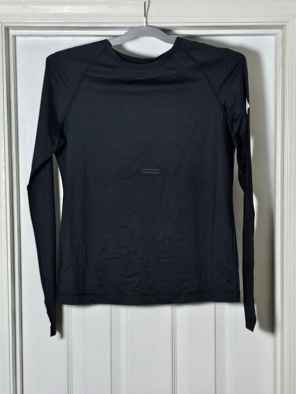 70 Degrees Life UPF 50+ Long Sleeve Helios Tee Shirt  Size Medium Black